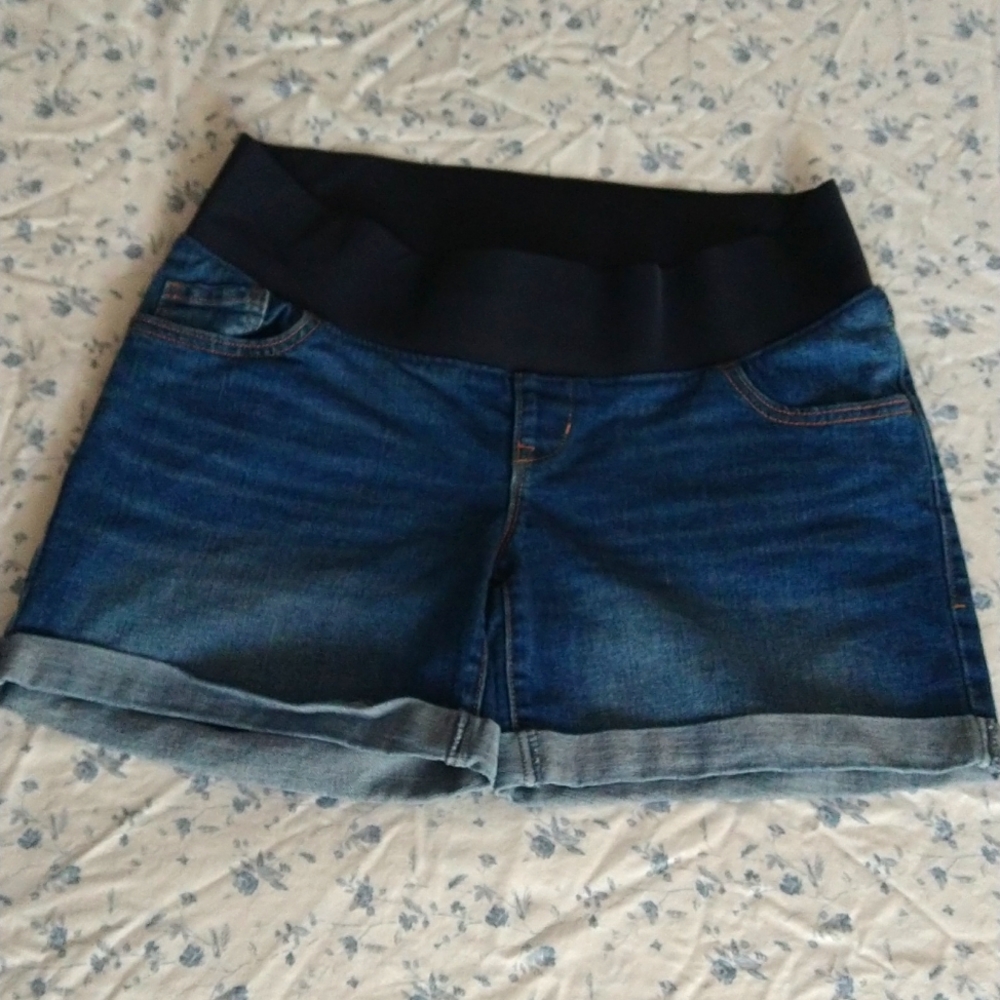 Old Navy Maternity Denim Shorts 10